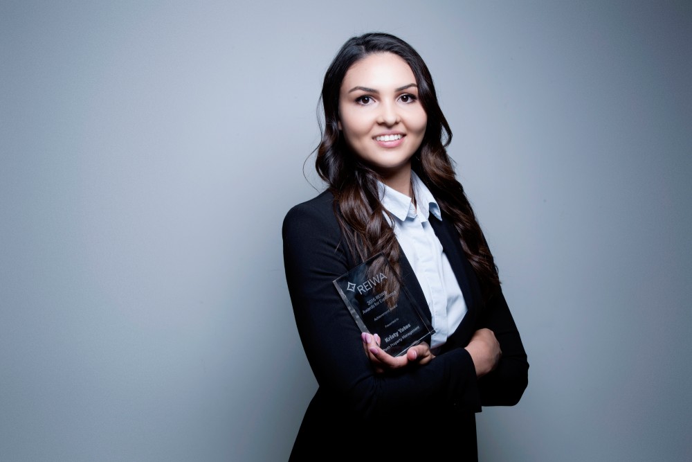 kristy_s_achievement_award_at_the_2016_reiwa_property_management_awards